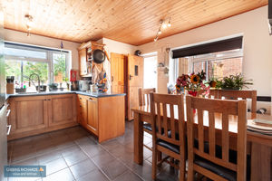 Kitchen/Diner- click for photo gallery